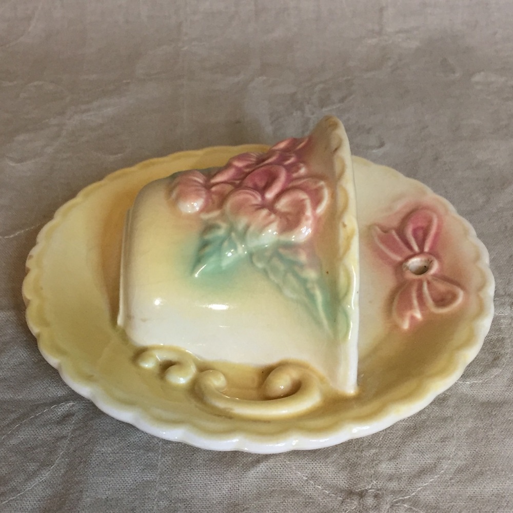 Vintage Hull Pottery USA Sunglow Tea Cup Wall Pocket - Picture 7 of 14